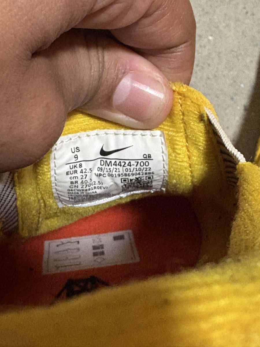 Nike Herrenschuhe: Nike x CLISSA édition spéciale, taille 42.5, jaune – Gebraucht aus Yverdon-les-Bains von Livia.vtier 1