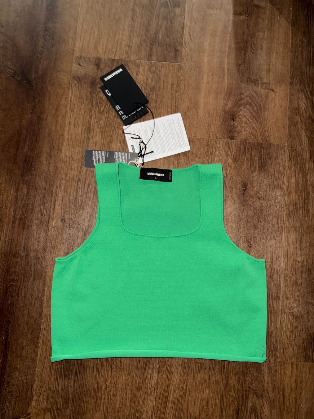 Dsquared2 Top: CHF 395 Dsquared2 cropped top - L – Nuovo e nell'imballaggio originale da St-Sulpice VD venduto da juhdu