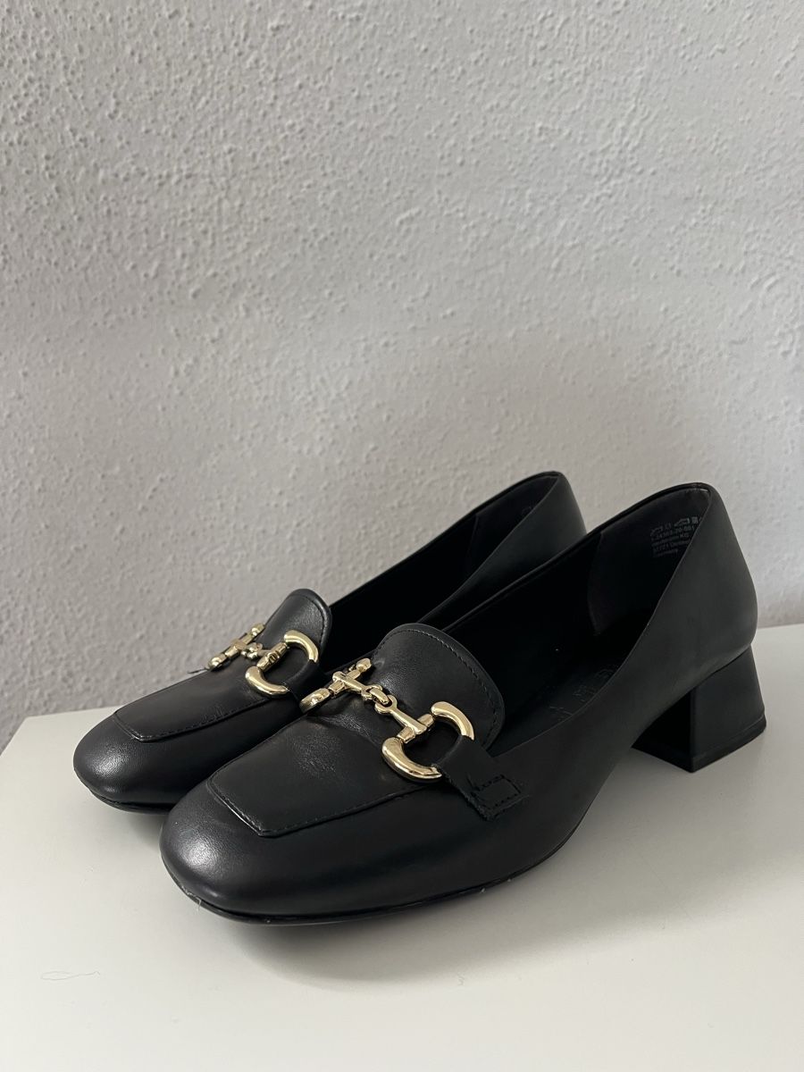 Tamaris Scarpe da donna: Tamaris Lederballerinas mit Absatz – Usato da Flawil venduto da lic_d9fc 2