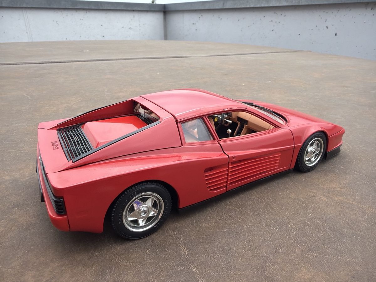 Bburago Modellautos: Ferrari Testarossa  - 1/18 - Bburago – Gebraucht aus Wolfwil von Rolex1 3