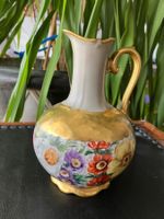 Sehr schöne und alte Handbemalte Vase mit Signatur