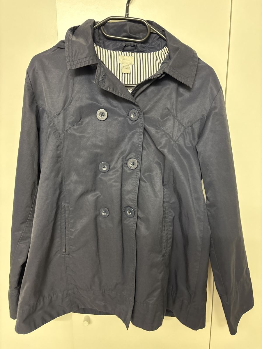 Cyrillus Vestes & Manteaux: Regenjacke Cyrillus, Gr. 156 – D'occasion à Azmoos par alix001