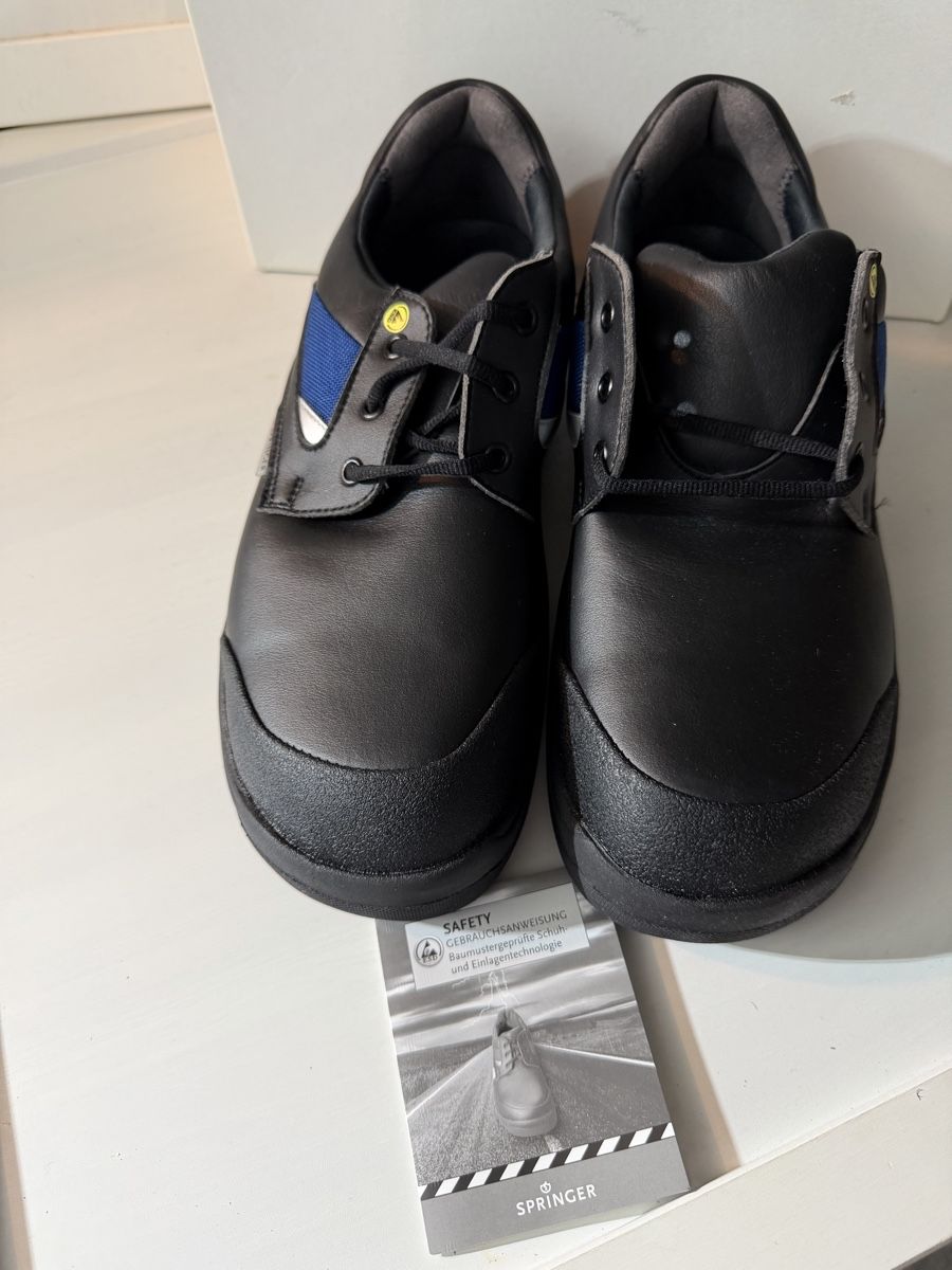 Scarpe da uomo: Chaussures de sécurité Springer S2 SRC noir taille 44 neuves – Nuovo e nell'imballaggio originale da Brügg BE venduto da Goob