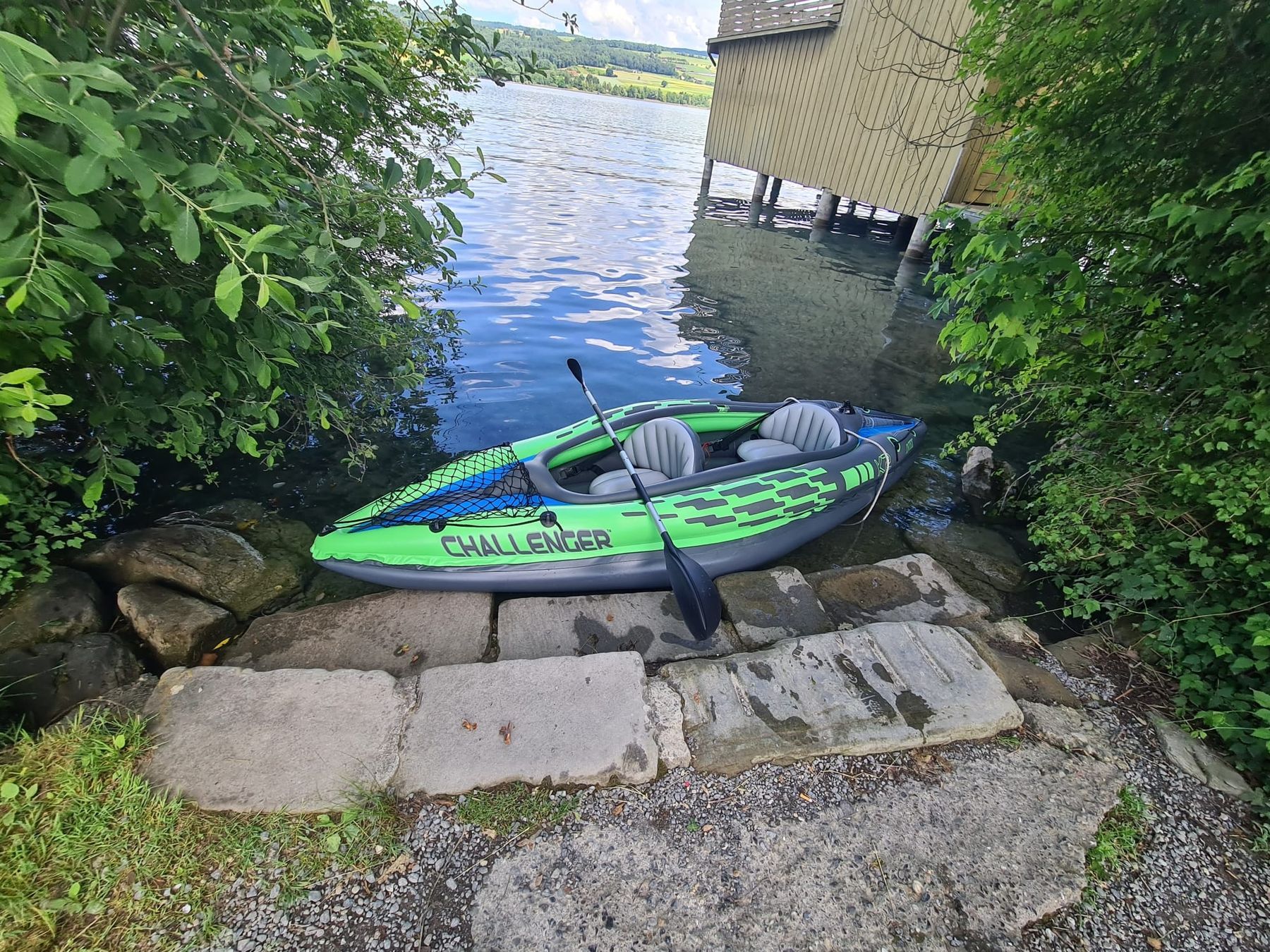 Bateaux: Schlauchboot mit el. Aufsatzmotor – D'occasion à Rupperswil par CrocoBlade 1