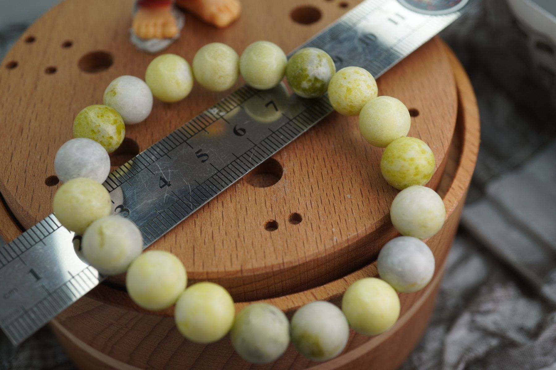 Minerali & Pietre curative: Lizardit   Edel  ca 10mm     Armband     Ab 1.-(1) – Nuovo e nell'imballaggio originale da Eschenbach SG venduto da topstone 1