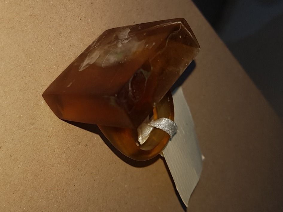 Anelli: Epoxid & Bienenwachs Ring mit Perlmutt, Bakelit Design, S-M – Nuovo (secondo la descrizione) da Münchenbuchsee venduto da babilibern 2