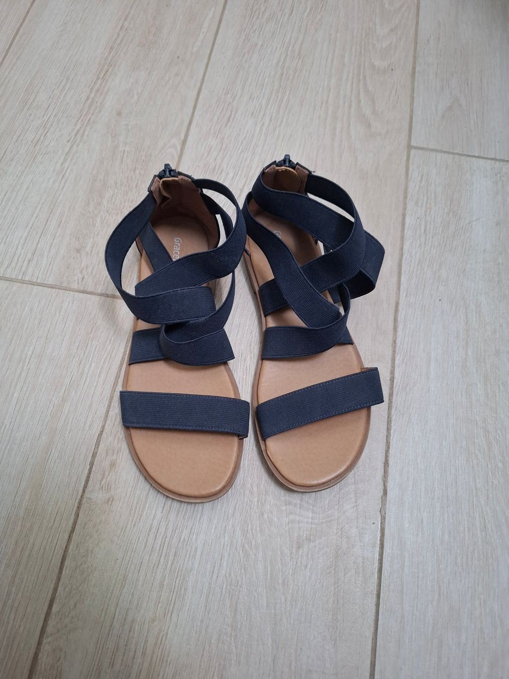 Chaussures filles: Sandalen blau Grösse 33 – D'occasion à Birmensdorf ZH par Ducati025 1