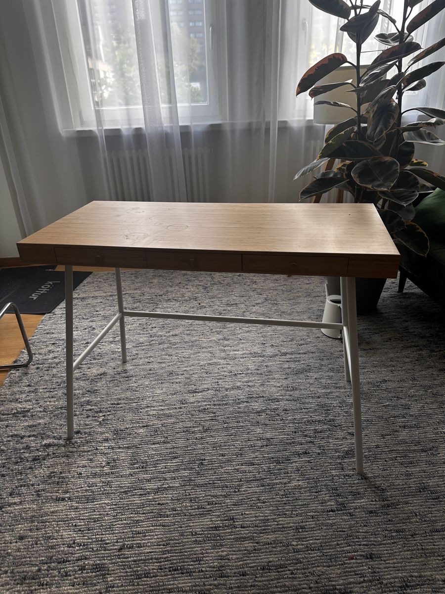 Scrivanie: Ikea Schreibtisch Bambus  – Usato da Zürich venduto da hus_2sc5 2