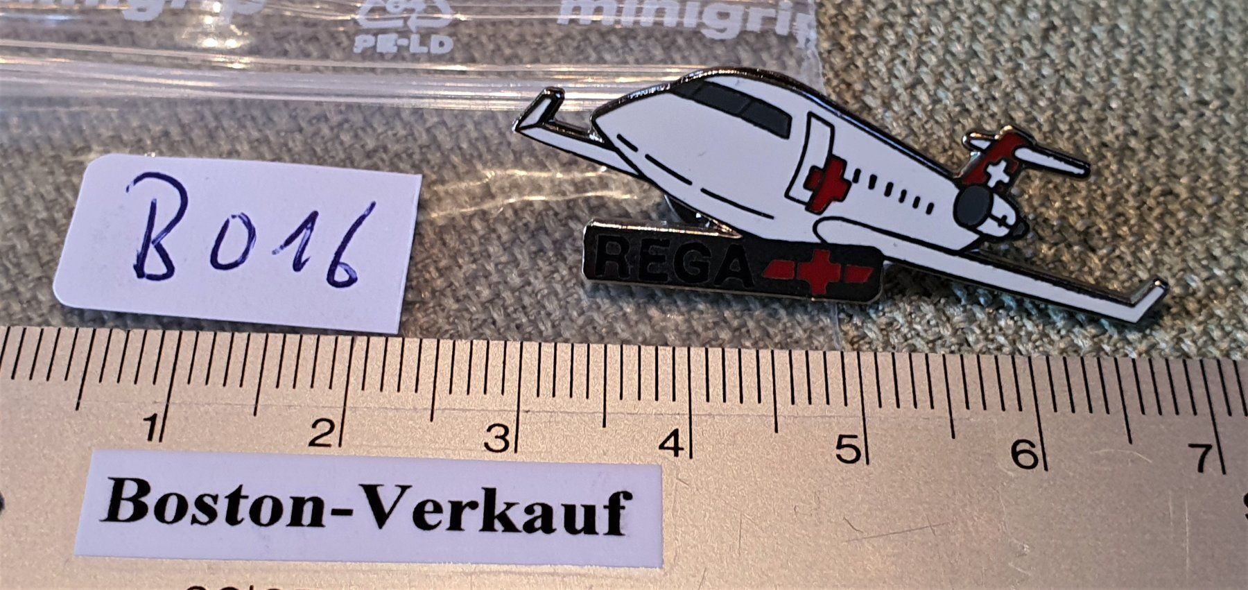 Spille: B016 - Pin Flugzeug REGA Jet - je 2.- – Usato da Reinach BL venduto da Boston-Verkauf 4