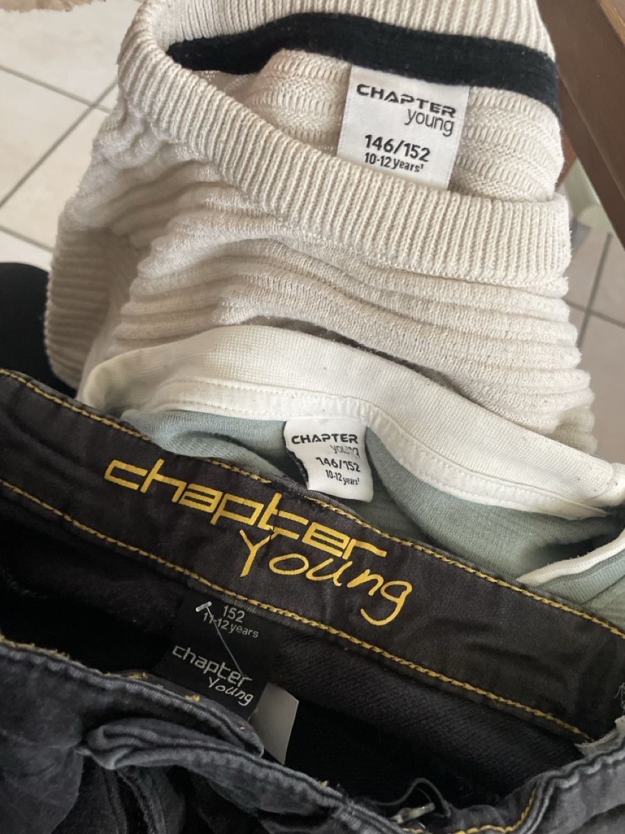 Kleiderpakete & -sets:  2 Pullover und 1 Hose Chapter Young Gr.146/152 – Gebraucht aus Obergerlafingen von cabo4 5