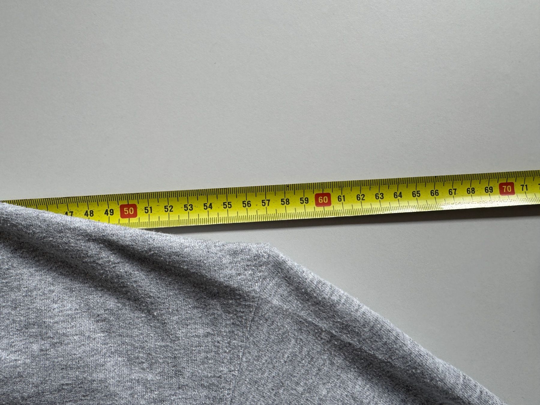 Champion Maglioni & Felpe: Champion Sweatshirt pullover crewneck Sz L – Usato da Neuchâtel venduto da _Easy_to_Find_ 3