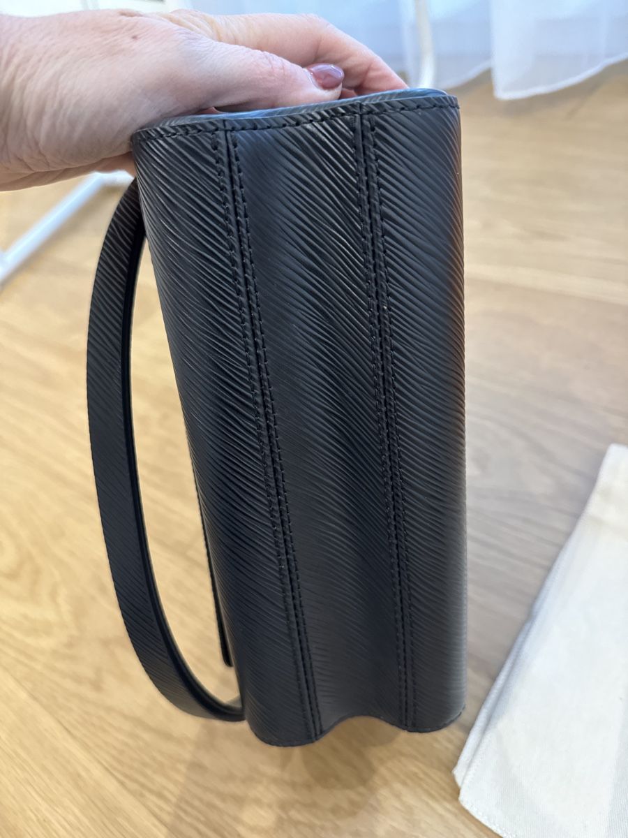 Louis Vuitton Borse da donna: Louis Vuitton Tasche Modell Twist – Nuovo (secondo la descrizione) da Binz venduto da Sandra830 4