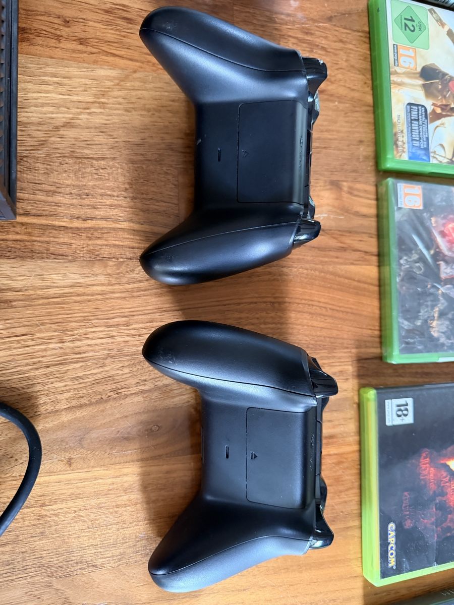 Microsoft Console: Xbox One + 2 Controller + 15 Spiele + Zubehör – Usato da Malters venduto da Sephiroth2th 4