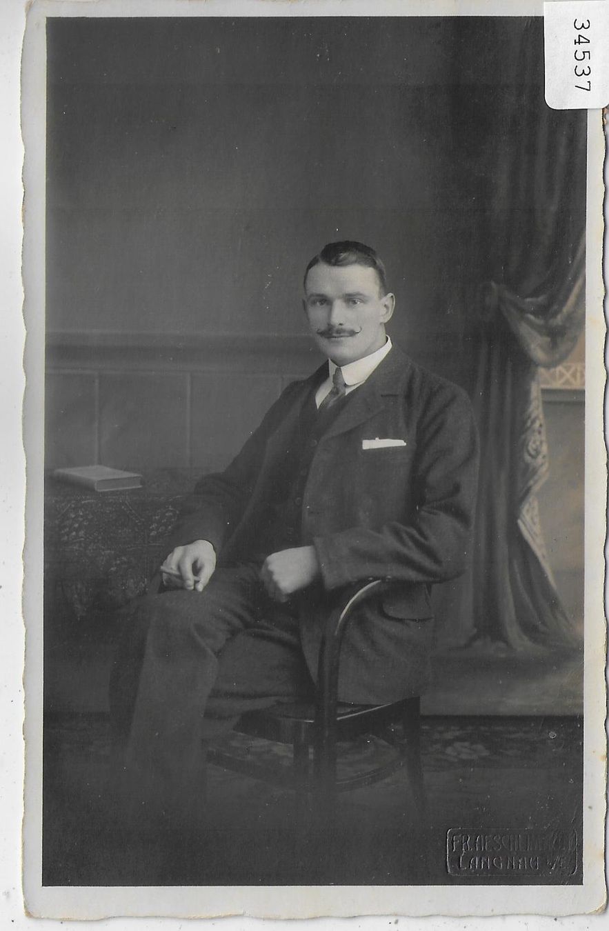 Cartoline postali: Männer Portrait aus Langnau i. E. - Stempel: Hochdorf – Usato da Ettingen venduto da Kartenplanet