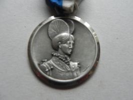 Huguenin Medaille Tracht Trachtenfrau Fest Trachtenfest 1985