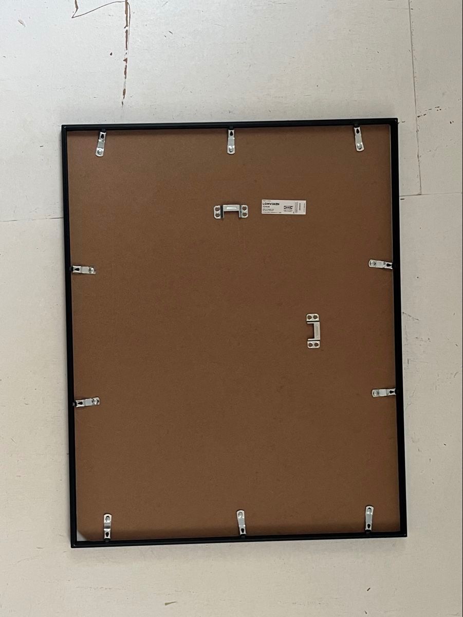 Ikea Cornici: Bilderrahmen IKEA Lomviken 40x50 cm – Usato da Zürich venduto da flelisa 1