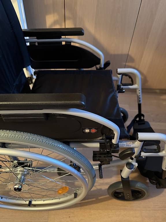 Sedie a rotelle: Rollstuhl – Usato da Marthalen venduto da 8450andelfingen 1