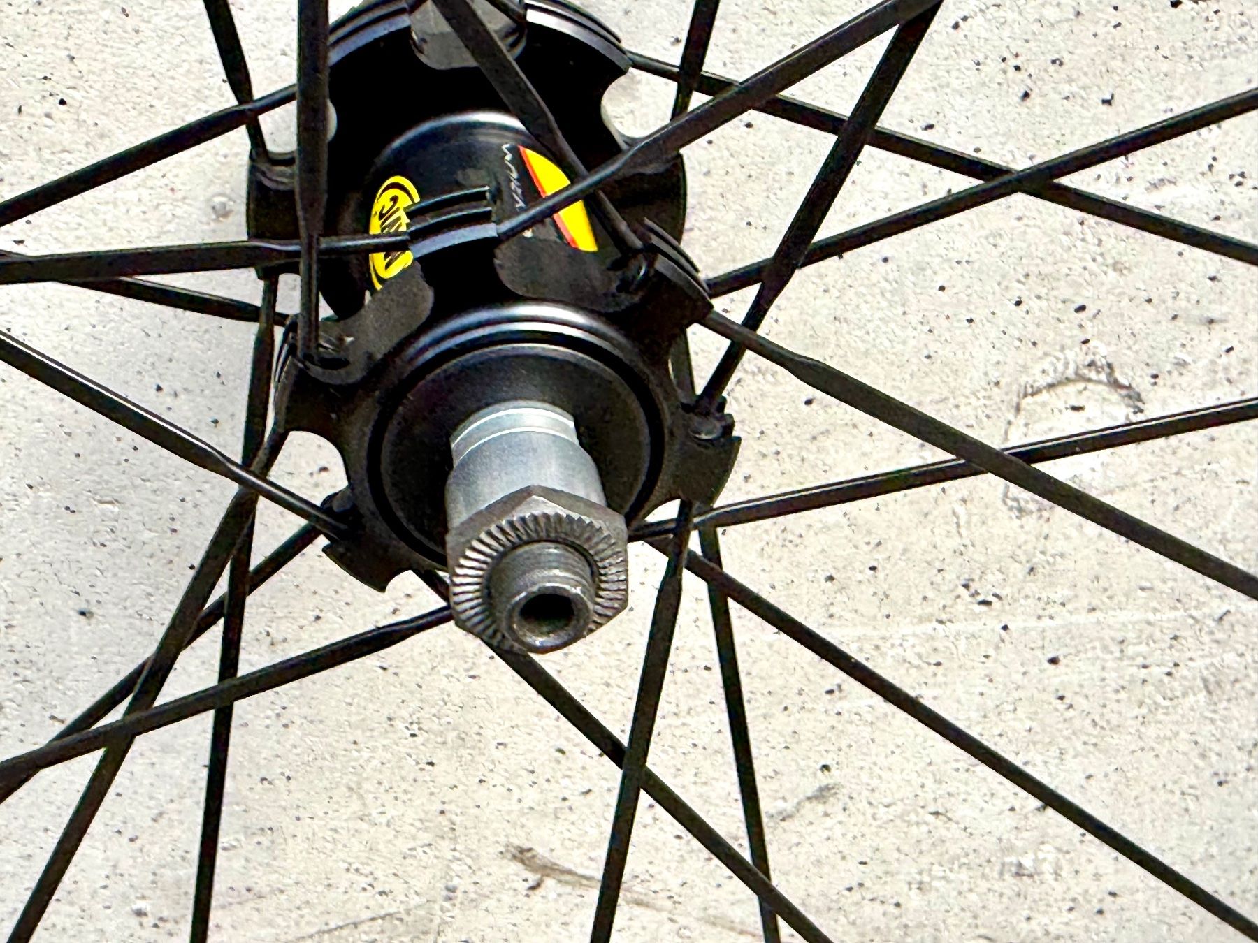 Mavic Pezzi di ricambio: Mavic KSYRIUM EQUIPE Clincher Hinterrad 28" ER TOPZUST. 2607 – Usato da Luzern venduto da bikeandbeltcom 5