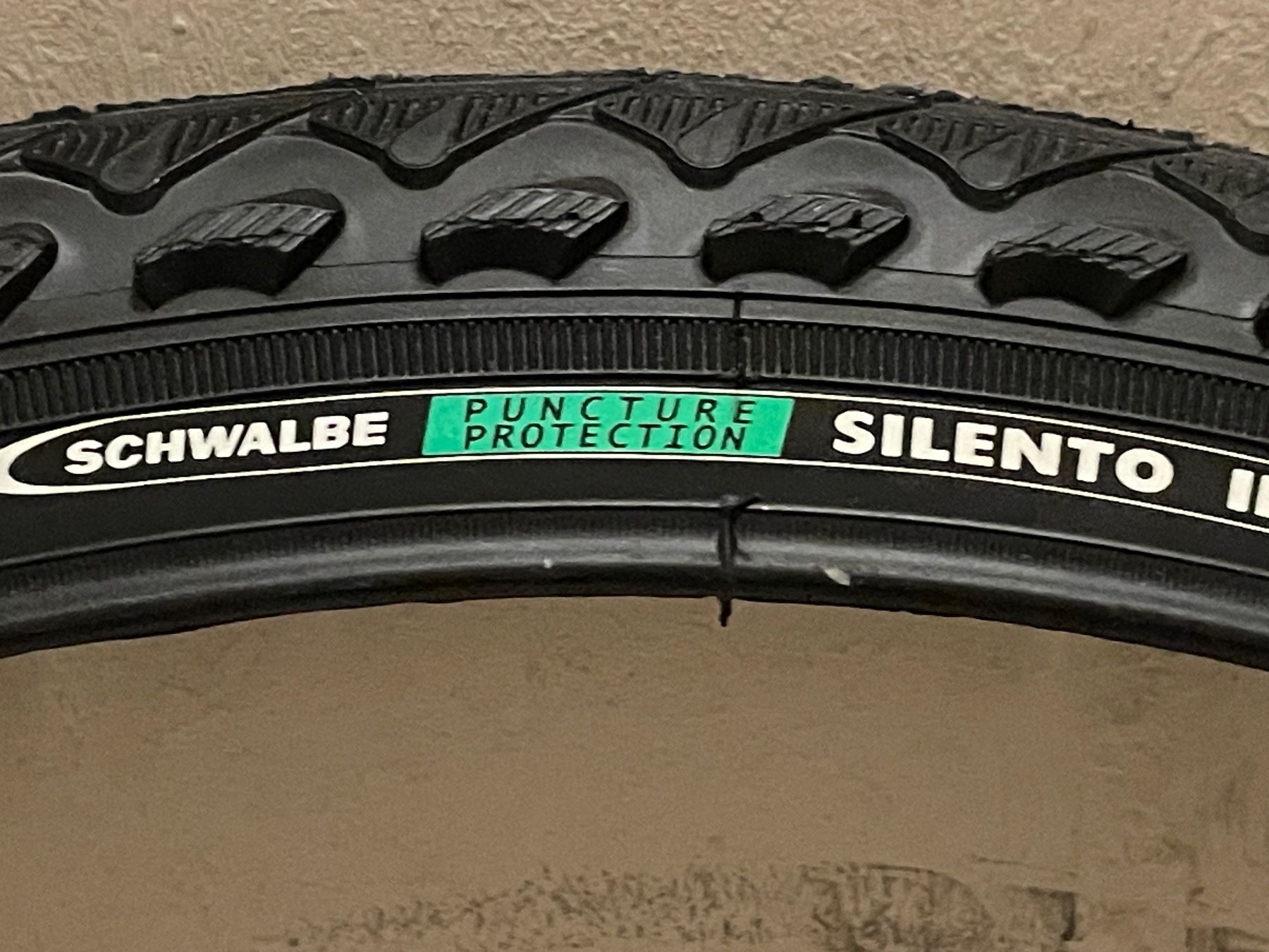 Pneumatici & Ruote complete: Velo Pneu 26 Zoll Schwalbe – Usato da Gossau SG venduto da Krokodil344 1
