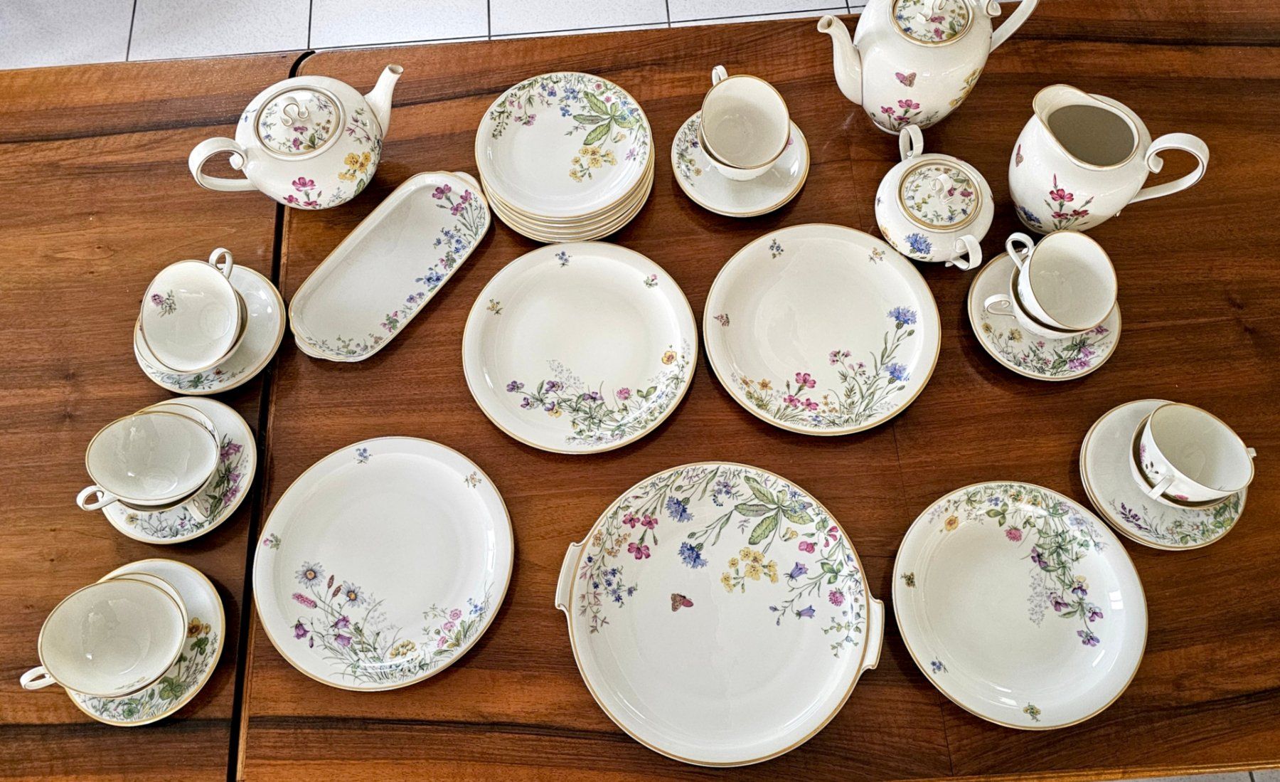 Set di piatti: Tee- und Kaffeeservice von Krautheim – Usato da Walenstadt venduto da pedroju-1 4