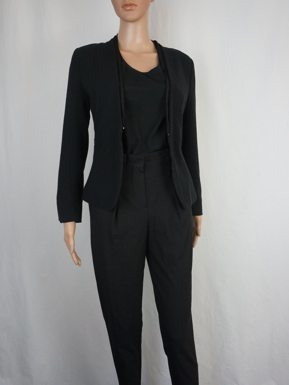 Only Lotti di vestiti: Blazer Set Schwarz – Usato da Pratteln venduto da Restwert_Pratteln 2