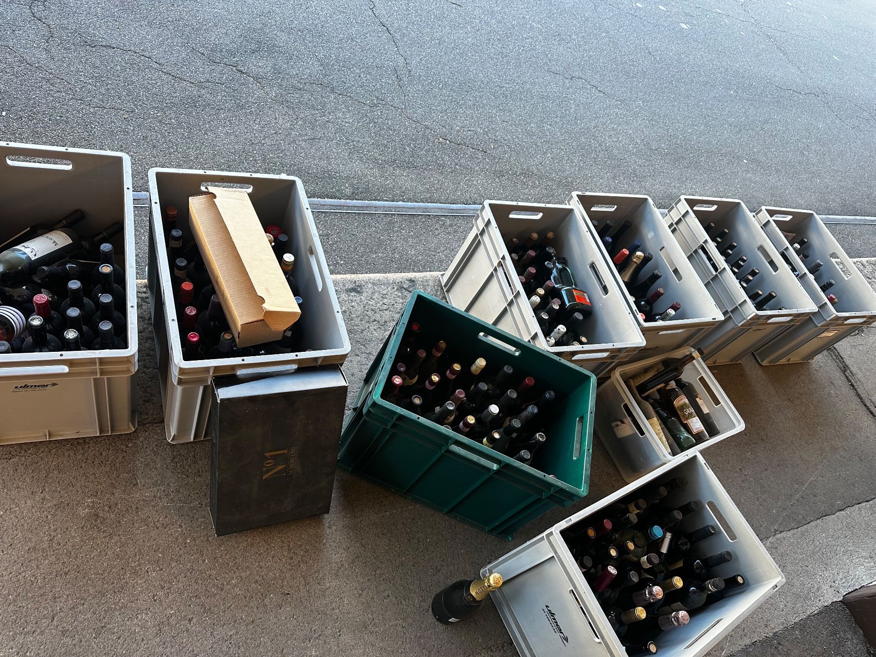 Vins: Wein – Neuf (Voir description) à Niederurnen par dia_wj75 1