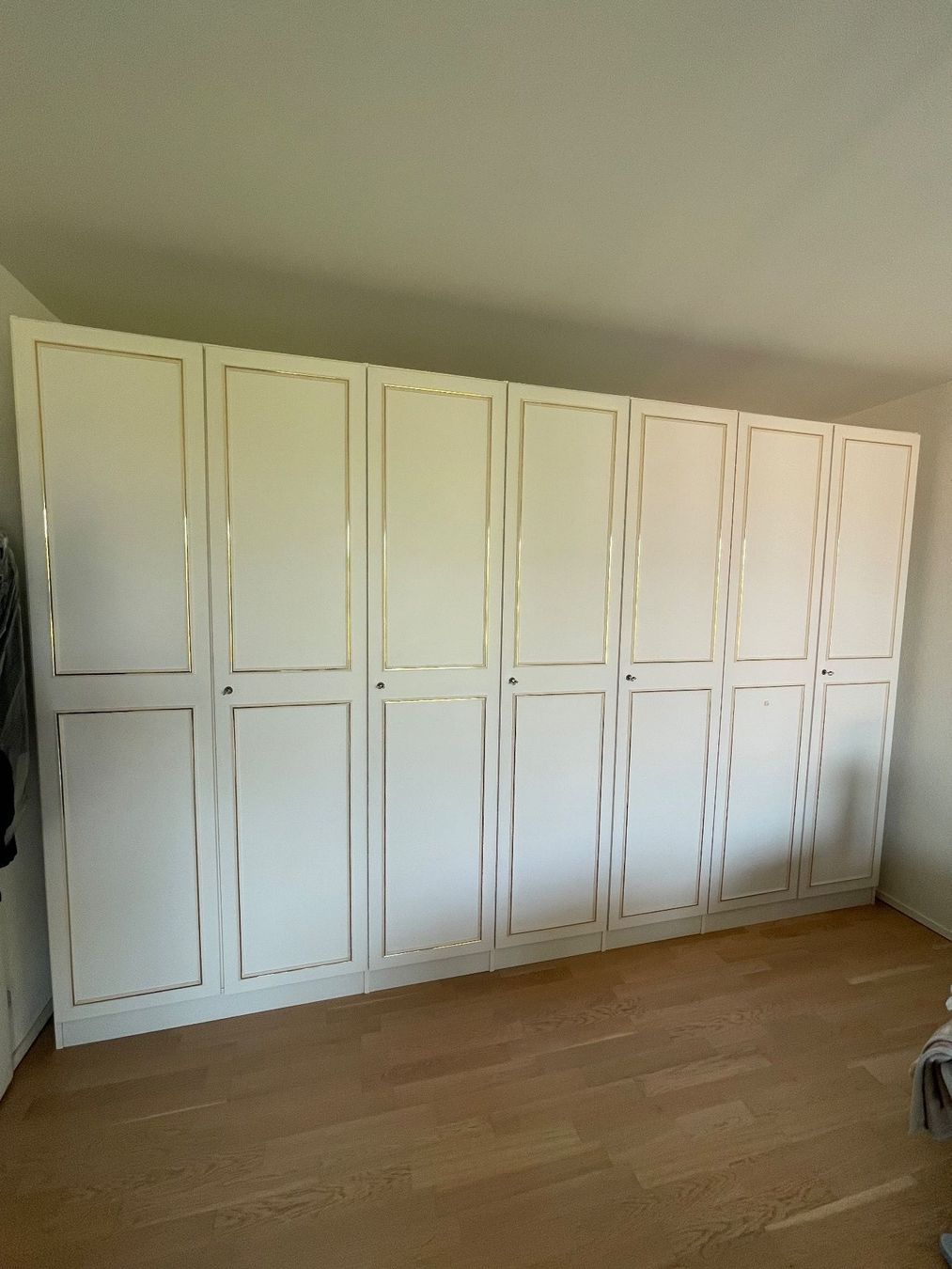 Schränke: Kleiderschrank – Gebraucht aus Watt von Wenee