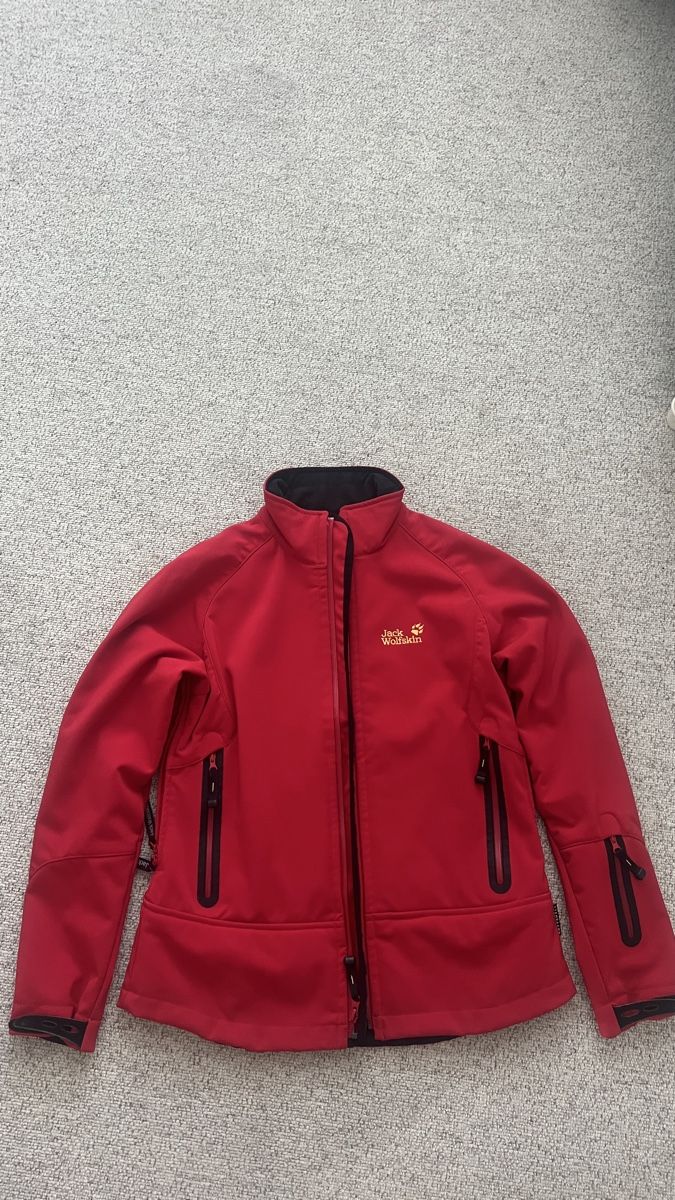 Jack Wolfskin Giacche: Jack Wolfskin Softshell Jacke, Damen Grösse M, Rot! – Usato da Zollikerberg venduto da Chita440 2