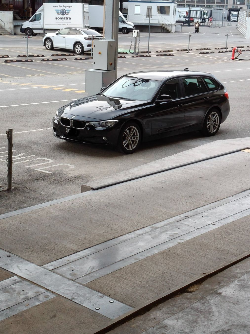BMW Automobili: BMW 318D touring Steptronic – Usato da Châtelaine venduto da Michelfk85 4