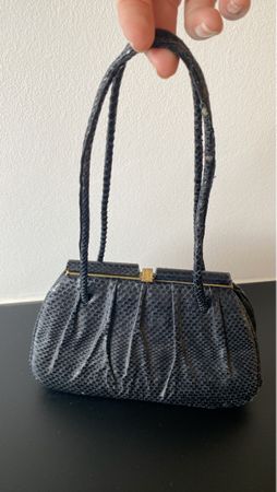 Damen Handtasche Leder Schlangenlederoptik schwarz