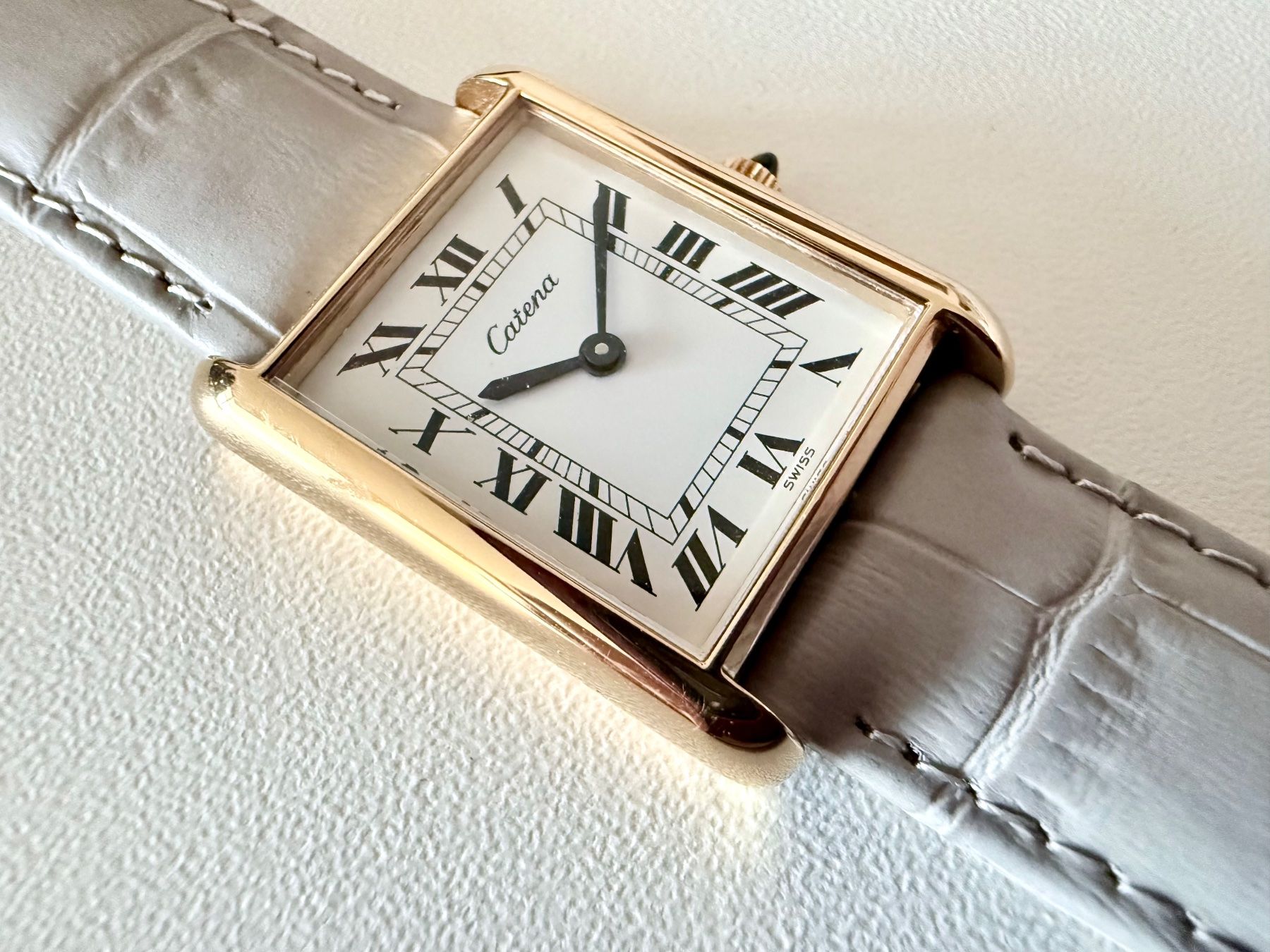 Orologi: CATENA "Tank" type, MEDIUM, Plaqué or, Mechanical, Swiss – Nuovo e nell'imballaggio originale da Le Mont-sur-Lausanne venduto da LycaGallery 2