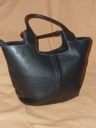 sac à main en cuir de la marque PRÜNE made in argentine