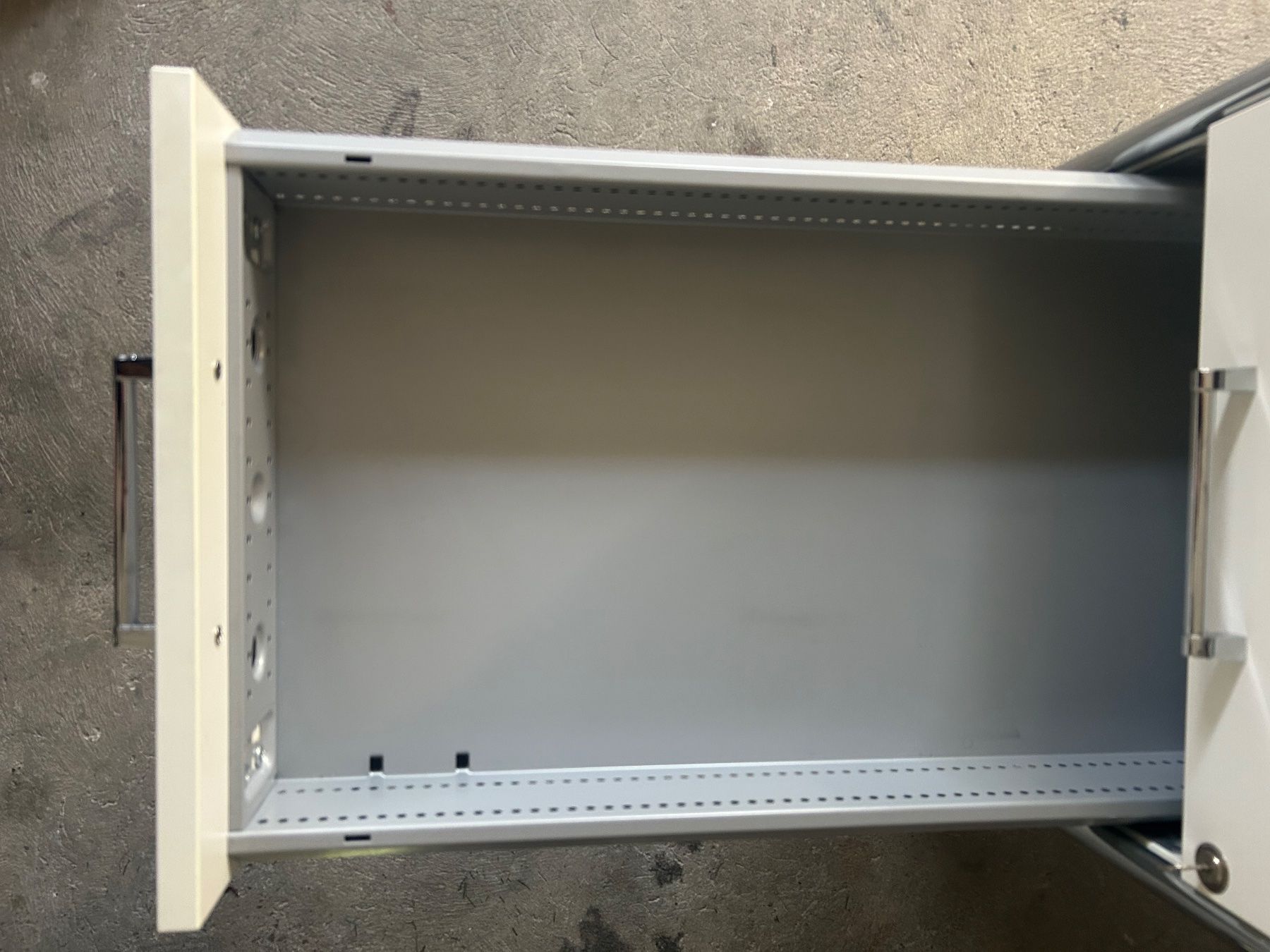 Eléments de bureau: Bosse modul space Rollcontainer NP 1400.- – D'occasion à Rorschacherberg par Svebe 5