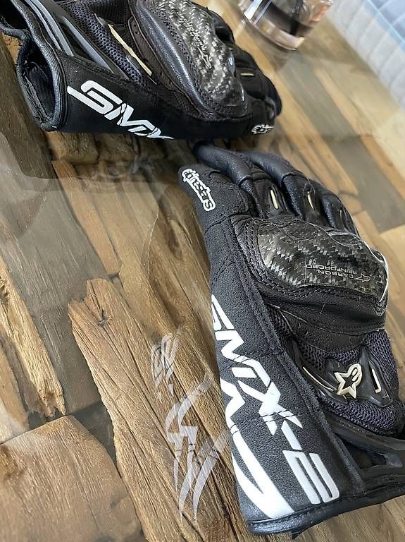 Altri accessori da uomo: Alpinestars Motorradhandschuhe mit Carbon  Grösse M – Usato da Hitzkirch venduto da DM_7 2