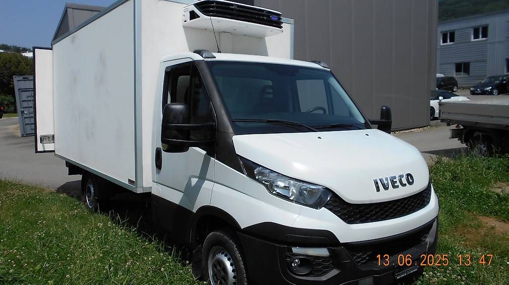 Veicoli commerciali: IVECO  35 S 15   FRIGORIFIQUE – Usato da penthalaz venduto da jbernard01