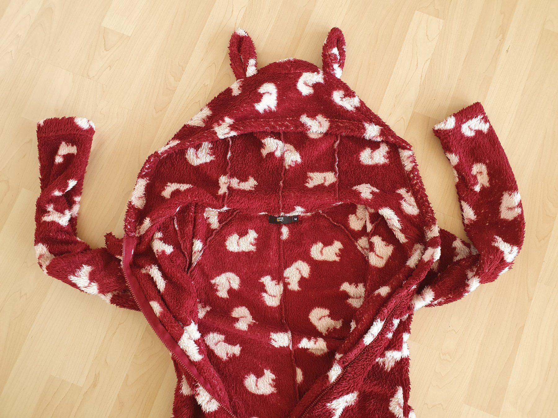 Manor Tute: Kuscheliger Eichhörnchen Onsie / Squirrel Jumpsuit, Grösse M – Usato da Worb venduto da FroLok 3