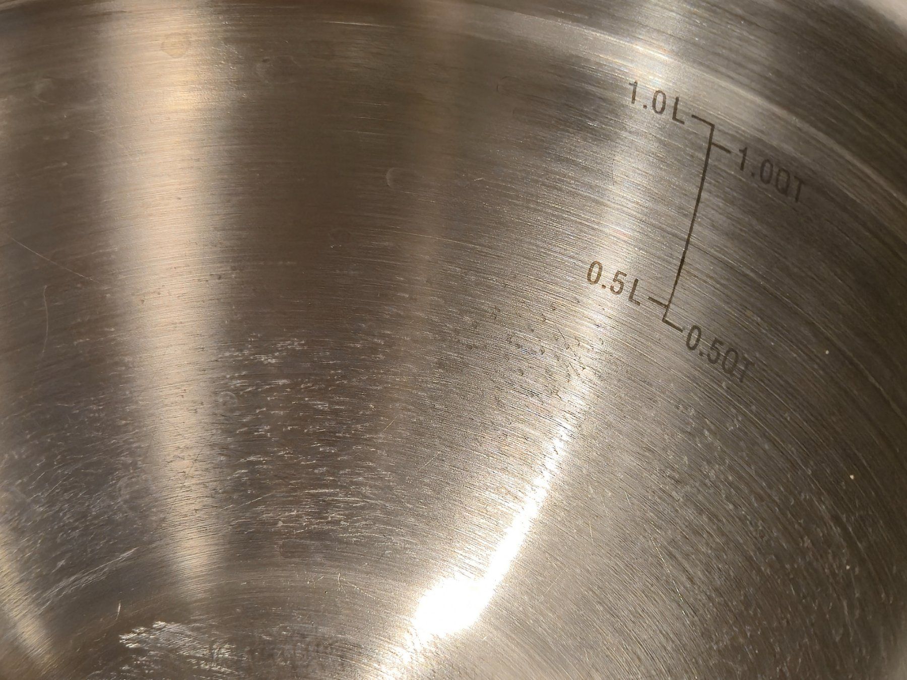 Ciotole: Edelstahl-Schüssel mit Deckel, Durchmesser 16 cm. – Usato da Biel/Bienne venduto da New_zs9k 2