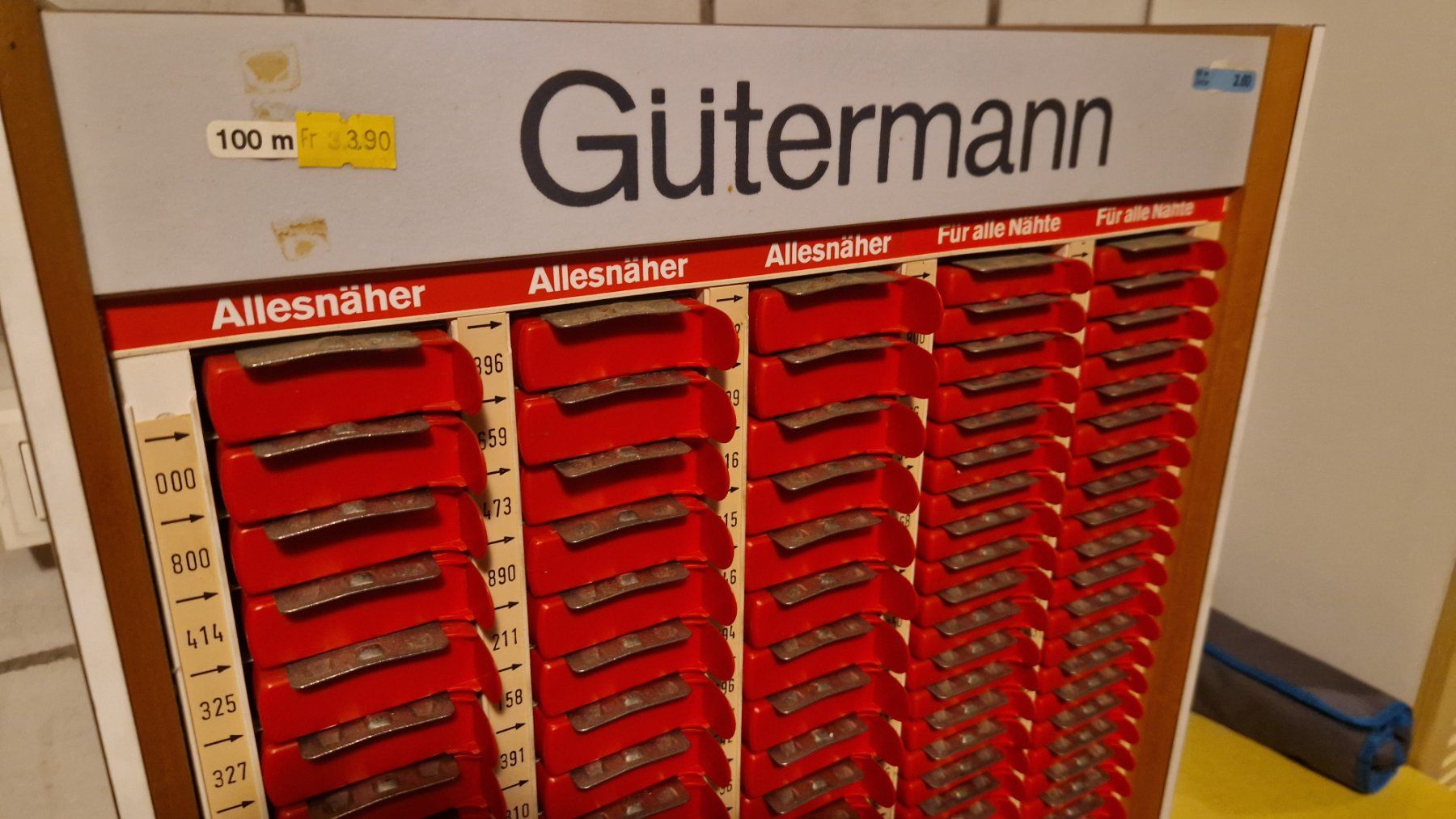 Bernina Macchine da cucire: Gütermann Fadenspulenspender – Nuovo (secondo la descrizione) da Heimberg venduto da h0realgood 1