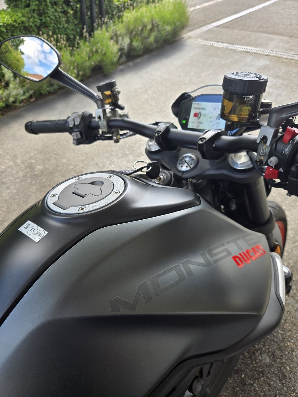 Ducati Route: Ducati Monster + 937 (35kw) – D'occasion à Opfikon par Cat72 2