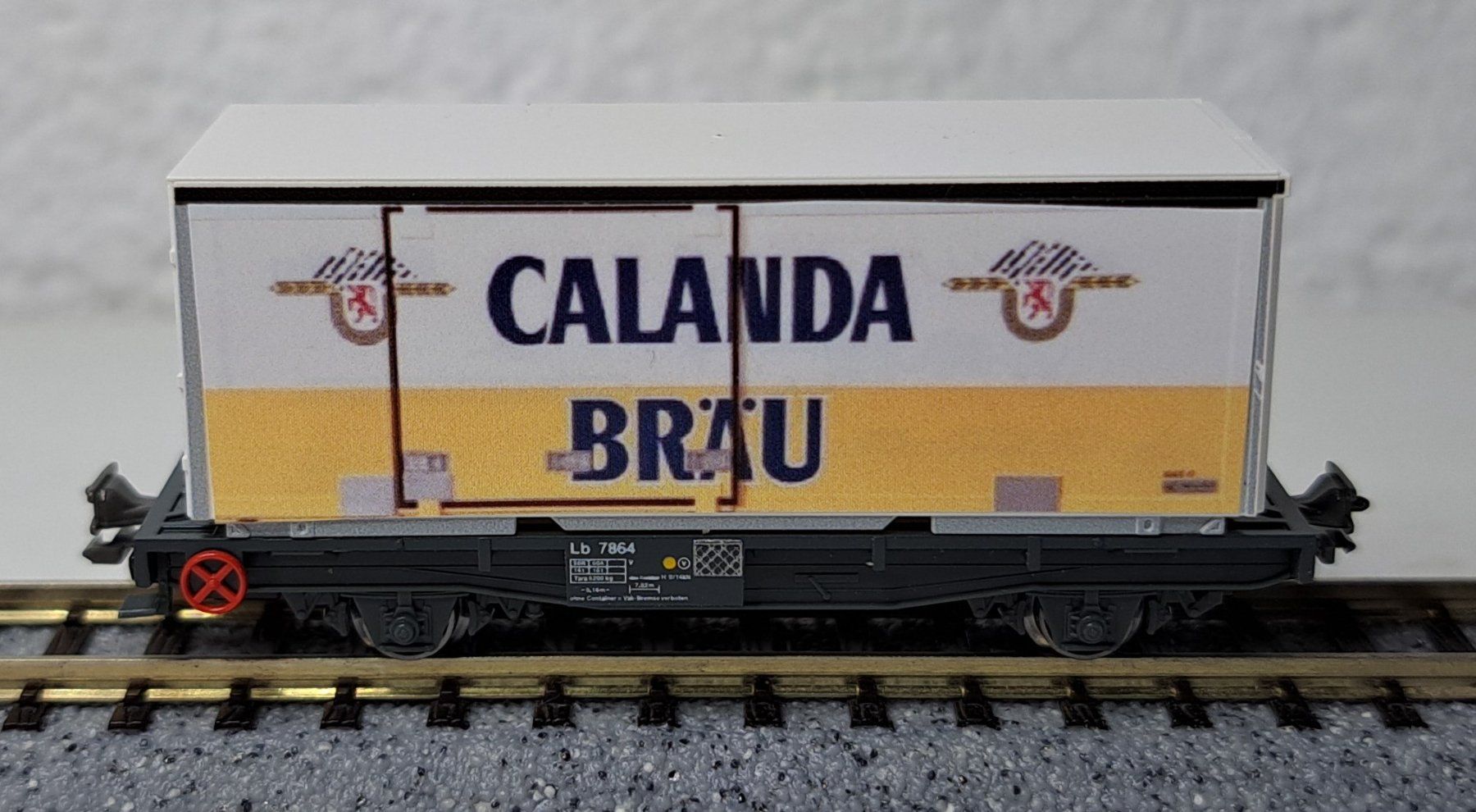 Kato Modelleisenbahnen: RhB Güterwagen mit Container Calanda Bräu Kato Spur N – Neu (gemäss Beschreibung) aus Salez von rhb-spur-n
