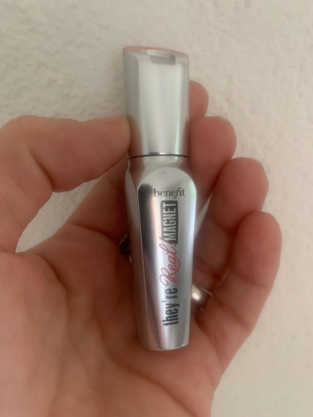 Make-up: Benefit Magnet Mascara, Mini, Ladenpreis CHF21.90Neu – Nuovo e nell'imballaggio originale da Zürich venduto da deruja 1