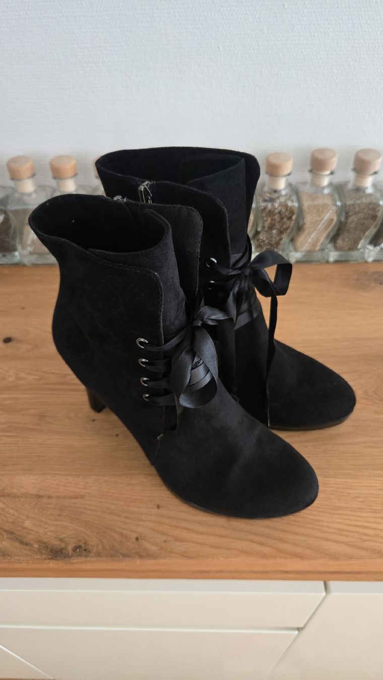 Damenschuhe: 1x getragene schwarze Stiefeletten - Grösse 39 – Neu (gemäss Beschreibung) aus Münchenbuchsee von toviloa 1