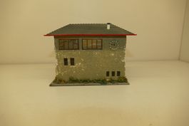 Faller H0: Fertigmodel Stellwerk