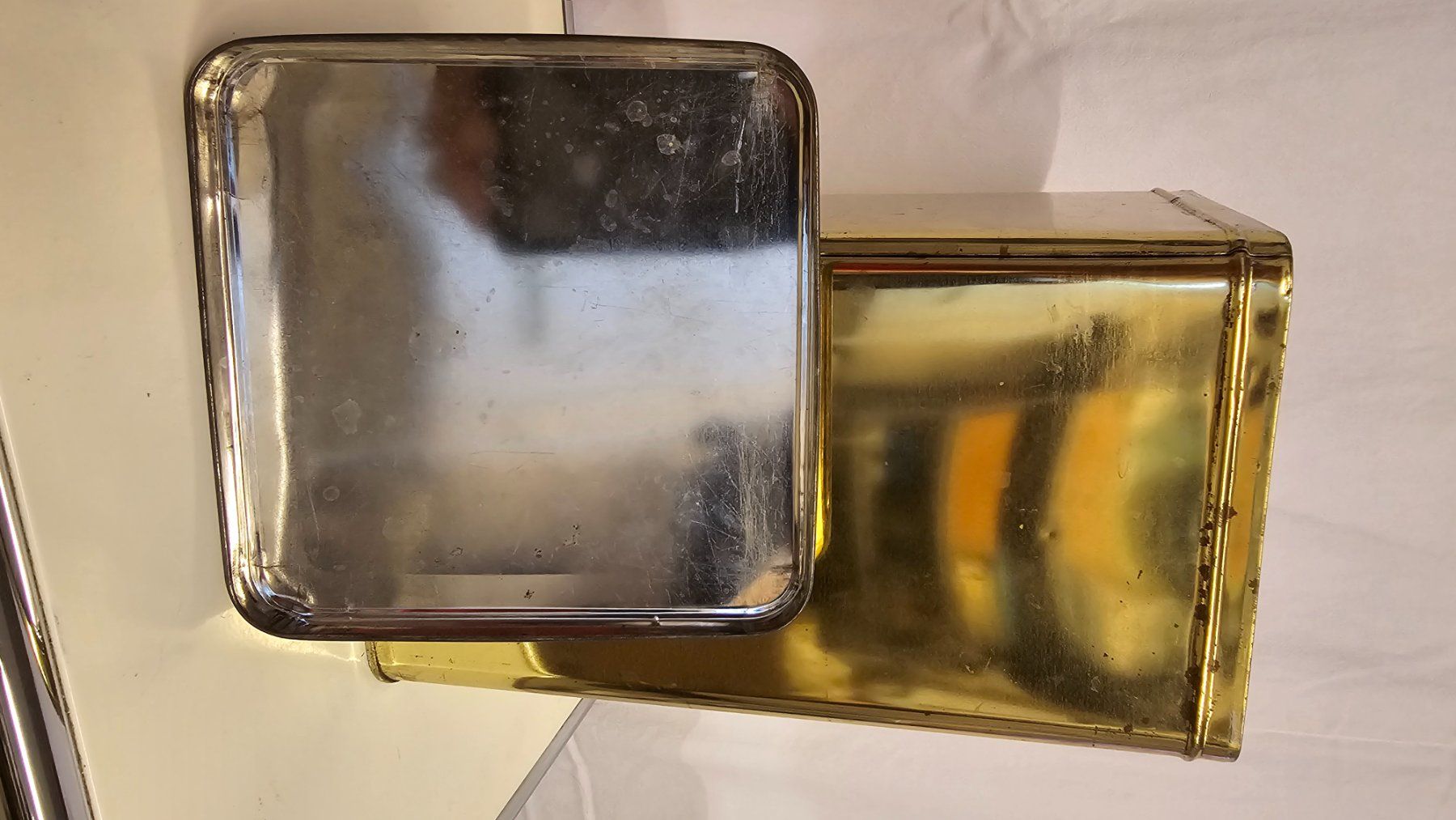 Zuccheriere: Vintage Blechdose in Gold – Usato da Zürich venduto da Bobesfee 5