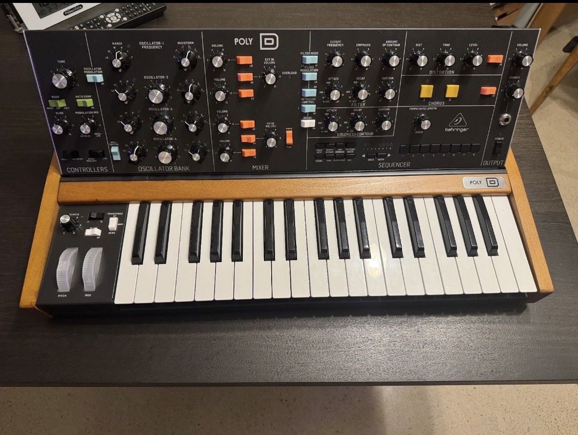 Behringer Musikinstrumente: Behringer Poly D – Gebraucht aus Zürich von max_2hhs 2
