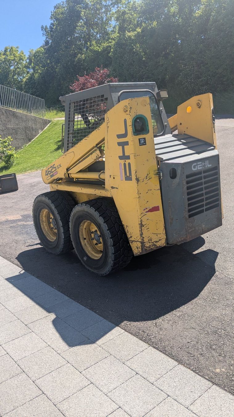 Gehl Caricatori: GEHL 4625 Kompaktlader – Usato da Winikon venduto da swiss_shark 5