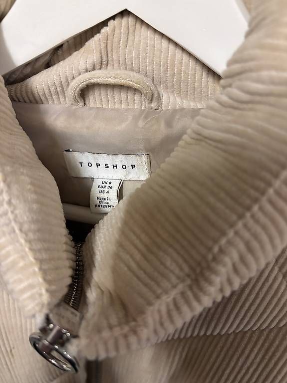Topshop Giacche: Beige Winterjacke - kurz – Usato da Dübendorf venduto da tay_jcn7 1