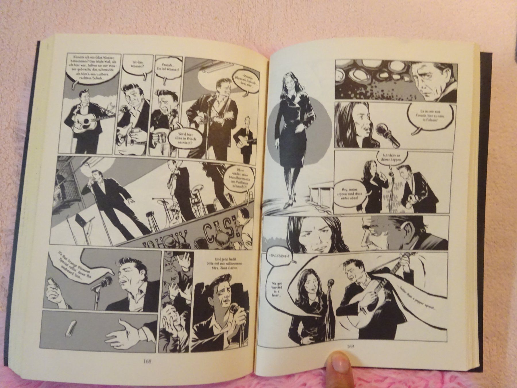 Libri: JOHNNY CASH ** I SEE A DARKNESS ** COMIC – Usato da Luzern venduto da xrayspex99 6