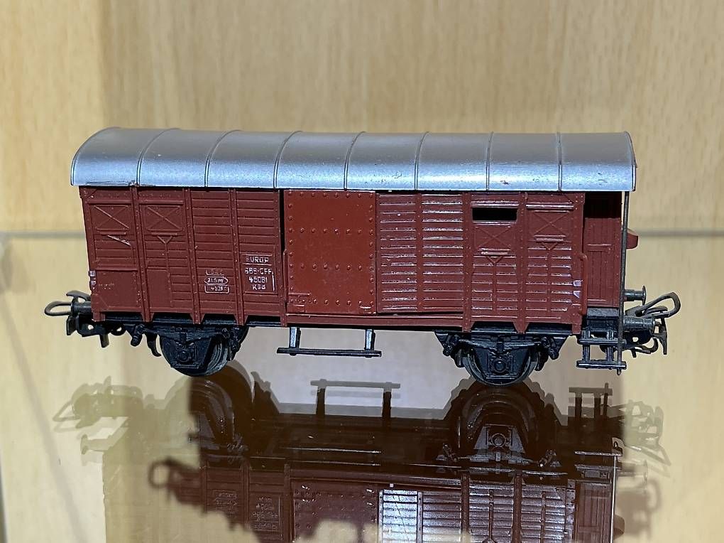 Modellini di ferrovie: Märklin Güterwagen 4605 HO – Usato da Stettlen venduto da sellthat