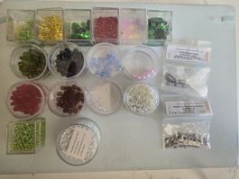 Bastelset mit Perlen, Pailletten & Zubehör